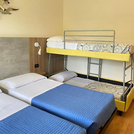 Hotel Betty Personal Style And Beach Village Rimini Exterior foto