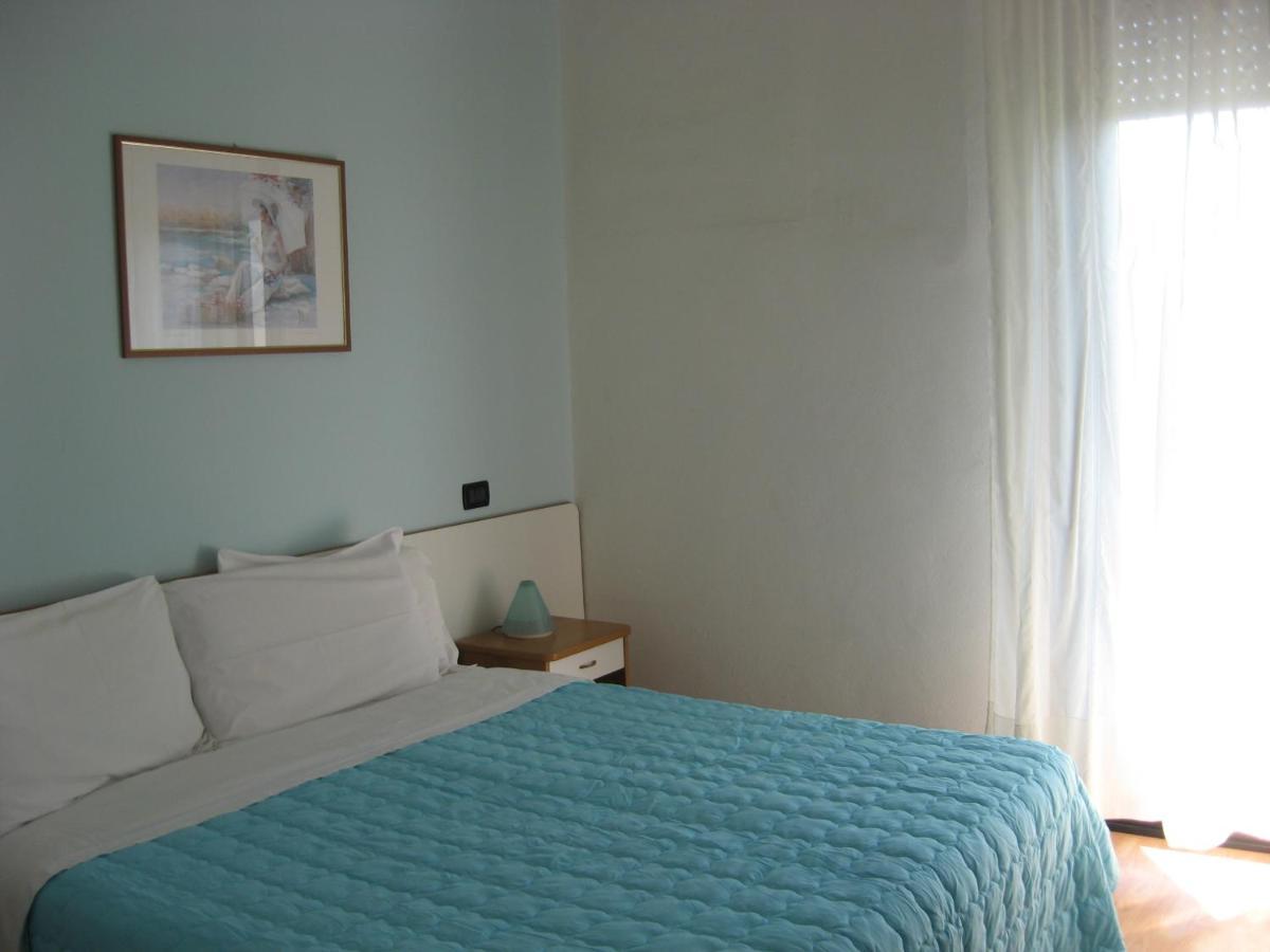 Hotel Betty Personal Style And Beach Village Rimini Exterior foto