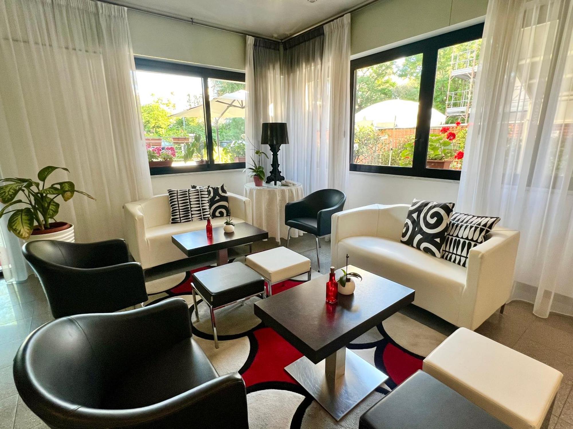 Hotel Betty Personal Style And Beach Village Rimini Exterior foto